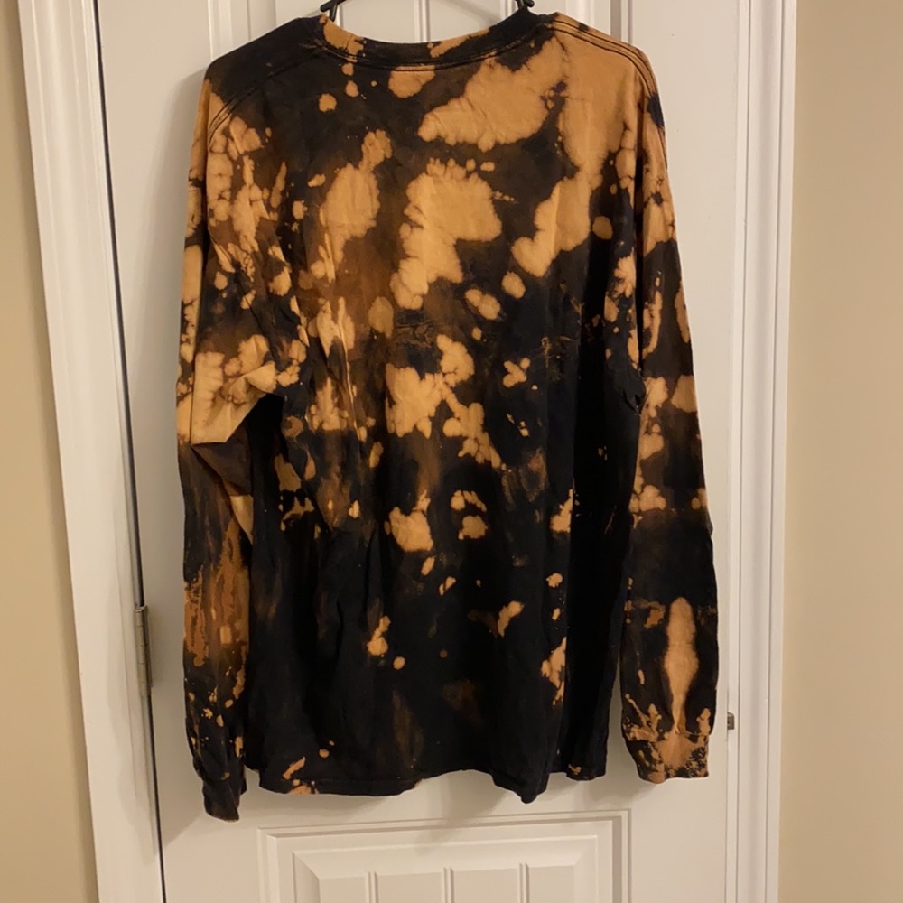 Long sleeved bleach tie dyed t-shirt. - Picture 4 of 4